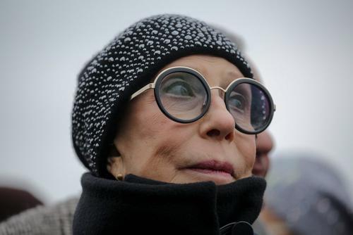 Инна Чурикова заявила, что не верит в отъезд Чулпан Хаматовой из России Инна Чурикова заявила, что не верит в отъезд Чулпан Хаматовой из России