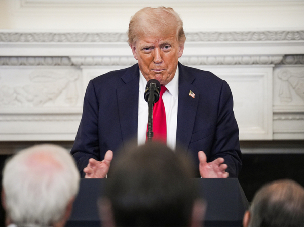 100 процентов устрашения: Трамп пригрозил России и её торговым партнерам громадными пошлинами