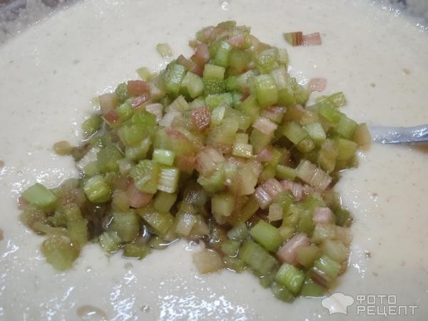 Рецепт: Сезонный пирог из ревеня - в стиле манника, вкусно по домашнему Рецепт: Сезонный пирог из ревеня - в стиле манника, вкусно по домашнему