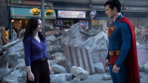 Даже хардкорные фанаты DC не заметили эти детали в "Супермене" Джеймса Ганна: объясняем отсылки
                             
                                Даже хардкорные фанаты DC не заметили эти детали в "Супермене" Джеймса Ганна: объясняем отсылки