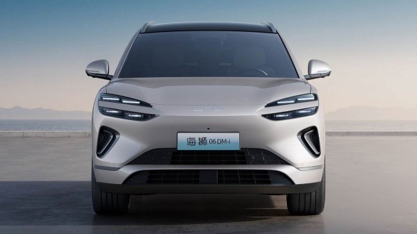 Кроссовер BYD Sealion 06 готов к выходу на рынок Китая Кроссовер BYD Sealion 06 готов к выходу на рынок Китая