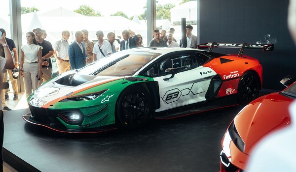 Гоночный Lamborghini Temerario GT3: без гибридного довеска Гоночный Lamborghini Temerario GT3: без гибридного довеска