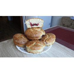 Рецепт: Кекс с начинкой из клюквенного желе - Простые и очень вкусные. Рецепт: Кекс с начинкой из клюквенного желе - Простые и очень вкусные.