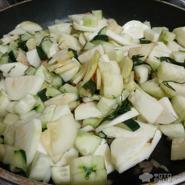 Рецепт: Паста алла Нерано - Спагетти с жареными кабачками, огурцами и чесноком. Лёгкое и ароматное летнее блюдо. Рецепт: Паста алла Нерано - Спагетти с жареными кабачками, огурцами и чесноком. Лёгкое и ароматное летнее блюдо.