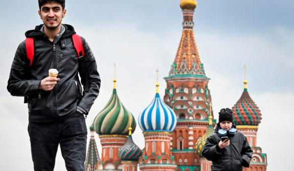У иностранных туристов при въезде в Россию могут проверить телефоны У иностранных туристов при въезде в Россию могут проверить телефоны