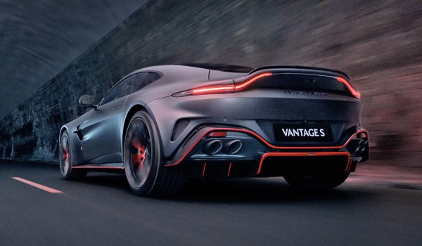 Суперкар Aston Martin Vantage S: новая топ-версия Суперкар Aston Martin Vantage S: новая топ-версия
