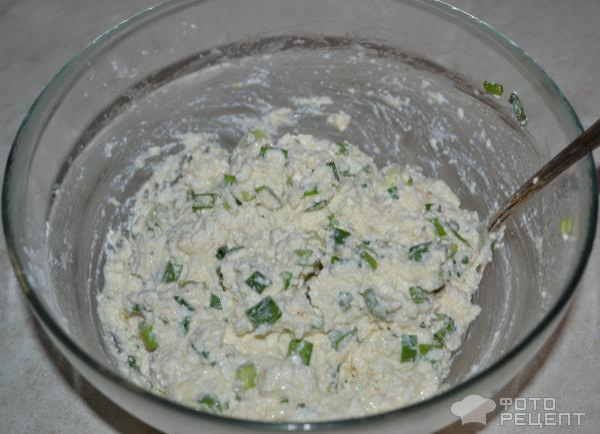 Рецепт: Пирог из лаваша с творогом - С зеленым луком, сметаной и пряностями Рецепт: Пирог из лаваша с творогом - С зеленым луком, сметаной и пряностями