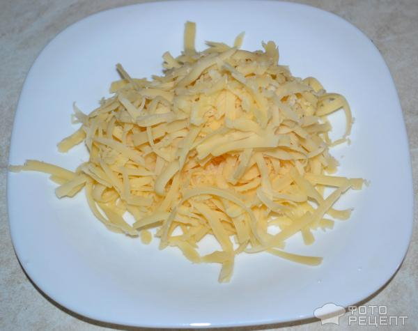 Рецепт: Рулетики из куриного филе - С сыром, творогом, пряностями и сметаной Рецепт: Рулетики из куриного филе - С сыром, творогом, пряностями и сметаной