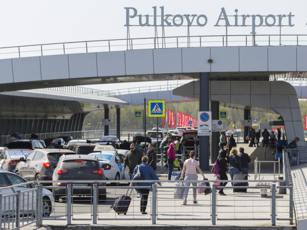 Аэропорт Пулково в Петербурге начал прием рейсов по временной схеме