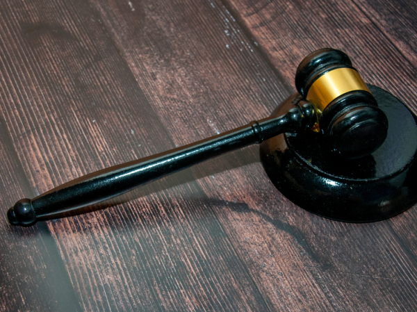 Автовладелец доказал, что не разговаривал по мобильнику за рулем, представив распечатку звонков