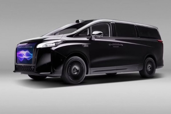 Минивэн FX Super One оказался китайского происхождения Минивэн FX Super One оказался китайского происхождения