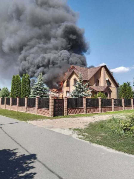 «Беспилотники летят сотнями»: жительница Шебекино рассказала, как выживает с сыном в опасных условиях приграничья