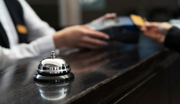 ГД: отели не должны вводить гигантские штрафы для туристов за порчу имущества