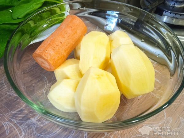 Рецепт: Овощной суп с сосисками - и шпинатом Рецепт: Овощной суп с сосисками - и шпинатом