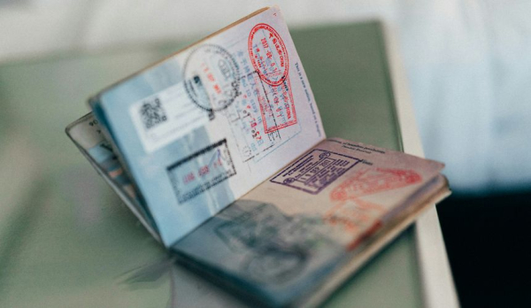 Визовый центр Испании перестал принимать пятилетние паспорта Визовый центр Испании перестал принимать пятилетние паспорта