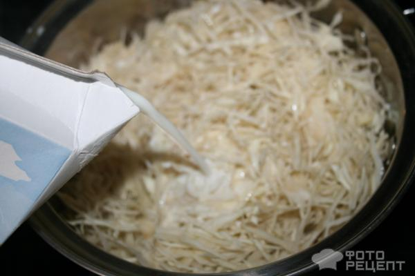 Рецепт: Капустные оладьи - под сливочно-грибным соусом Рецепт: Капустные оладьи - под сливочно-грибным соусом