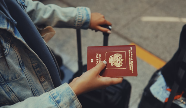 Из-за одной цифры в загранпаспорте туристы не смогли улететь в Египет Из-за одной цифры в загранпаспорте туристы не смогли улететь в Египет