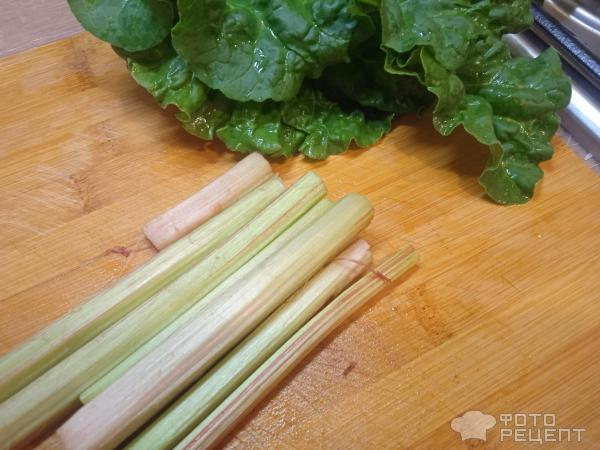 Рецепт: Суп летний из ревеня - и стебли и листья Рецепт: Суп летний из ревеня - и стебли и листья