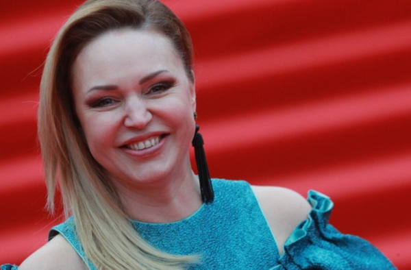 Алла Довлатова ушла из эфира "Русского радио"