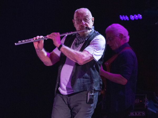 Иэн Андерсон раскритиковал Мика Джаггера: «Крикун, не попадающий в ноты»