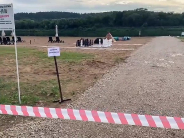 Москвичка, пострадавшая при ударе молнии на пляже в Алексине, находится в тяжелом состоянии