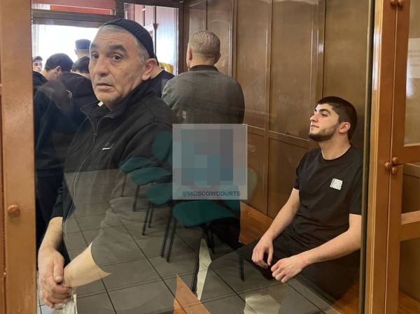 Отец убийцы байкера на суде попросил прощения у родителей жертвы