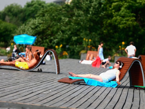 «Приготовиться к жаре +35…36°С»: врачи рассказали, как спасаться от зноя разным возрастным категориям