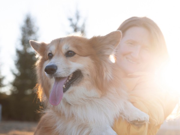 Технологии во имя добра: как цифровые сервисы Москвы помогают людям поддерживать нуждающихся