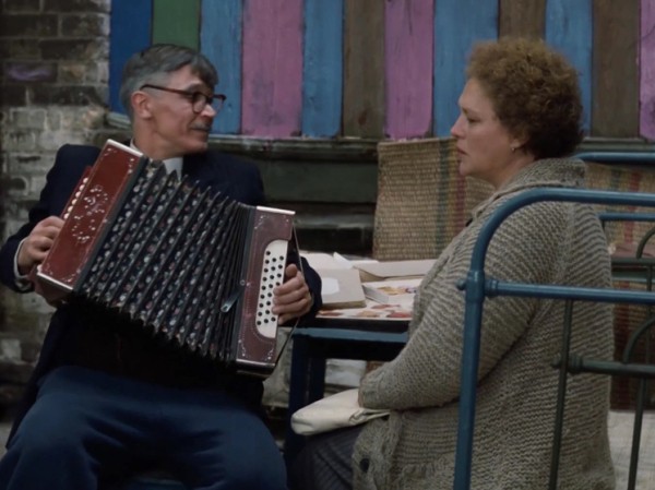 «Зачем тебе все это»: как критика амбиций становится семейной нормой