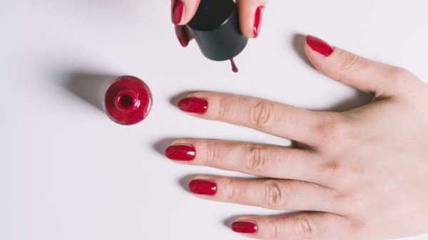 Здоровье и красота ногтей: неожиданные факты о самостоятельном маникюре дома Здоровье и красота ногтей: неожиданные факты о самостоятельном маникюре дома