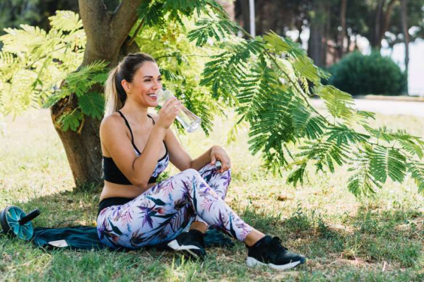 Жара и спорт: как тренироваться безопасно и эффективно Жара и спорт: как тренироваться безопасно и эффективно