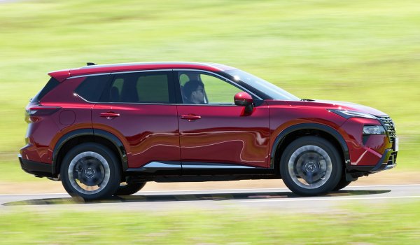 Nissan X-Trail: рестайлинг и букет спецверсий (включая Nismo) Nissan X-Trail: рестайлинг и букет спецверсий (включая Nismo)
