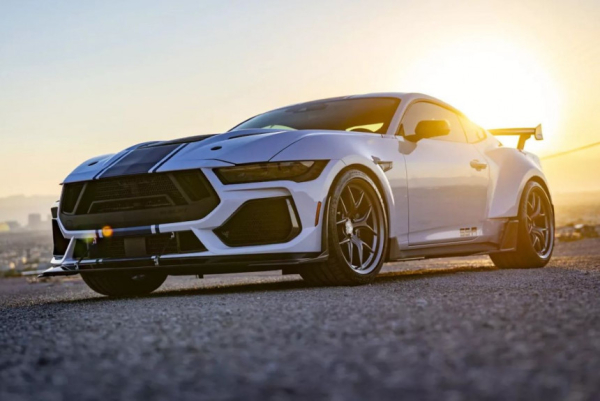 Представлен трековый суперкар Shelby Super Snake-R Представлен трековый суперкар Shelby Super Snake-R