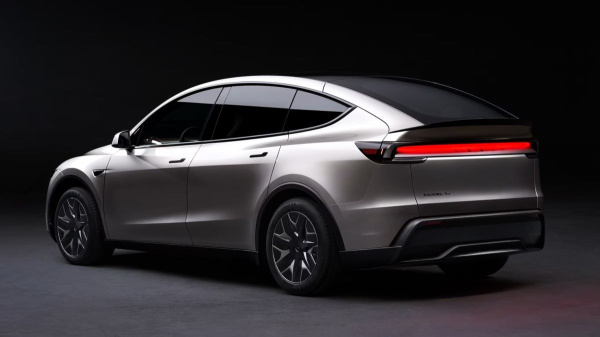 Удлиненная Tesla Model Y L: официальная премьера Удлиненная Tesla Model Y L: официальная премьера
