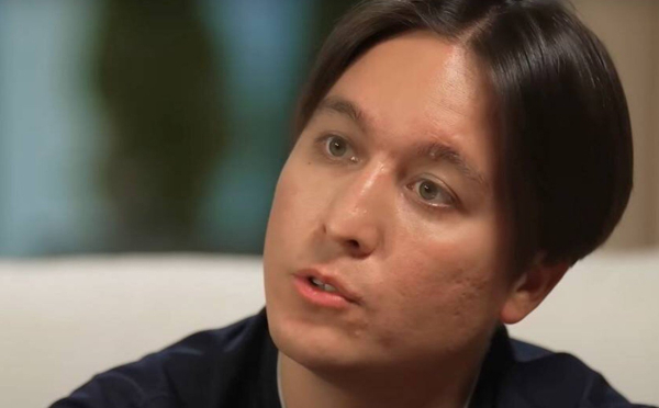 Тимур Хайдаров пообещал Елене Товстик сделать бесплатную пластическую операцию Тимур Хайдаров пообещал Елене Товстик сделать бесплатную пластическую операцию