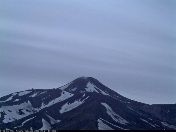 Аномальное свечение: после землетрясения на Камчатке просыпается вулкан, спавший 34 года