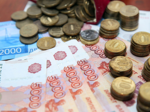 Бывший сутенер не смог отсудить у школьницы 25 тысяч рублей: отдал добровольно