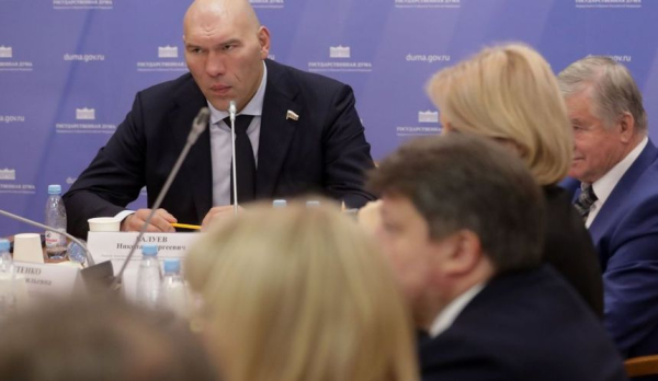 В Госдуме поддержали идею раздавать авиабилеты бесплатно В Госдуме поддержали идею раздавать авиабилеты бесплатно