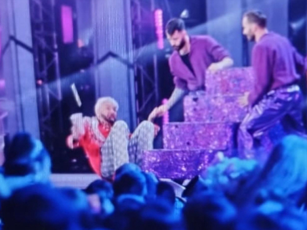 «Господи, помилуй»: Киркоров упал на сцене во время концерта