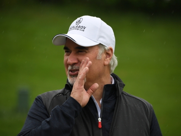 Известный певец отказался от концертов в России