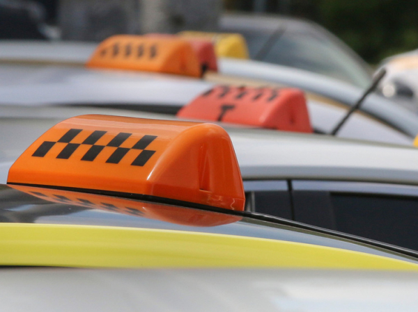 «Не поделили дорогу»: конфликт таксистов закончился ножевым ранением