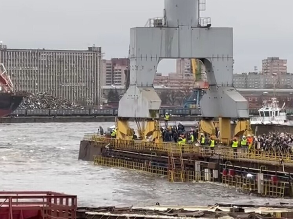 Новый буксир "Капитан Ушаков" затонул в Петербурге