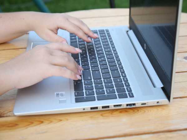 Работник не обязан уведомлять основного работодателя о своей подработке