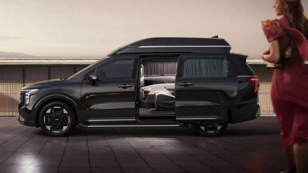 Представлен обновленный Kia Carnival Hi Limousine