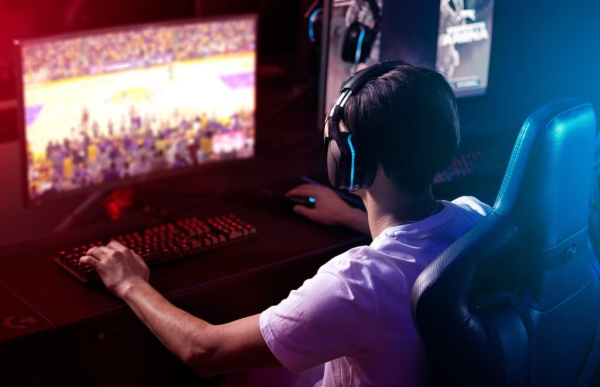 
                Киберспортивный клуб отучает детей от игровой зависимости, заставляя играть сутками напролет
            
