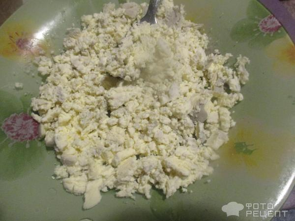 Рецепт: Закуска "Фаршированные яйца" - с недорогой рыбной консервой Рецепт: Закуска "Фаршированные яйца" - с недорогой рыбной консервой