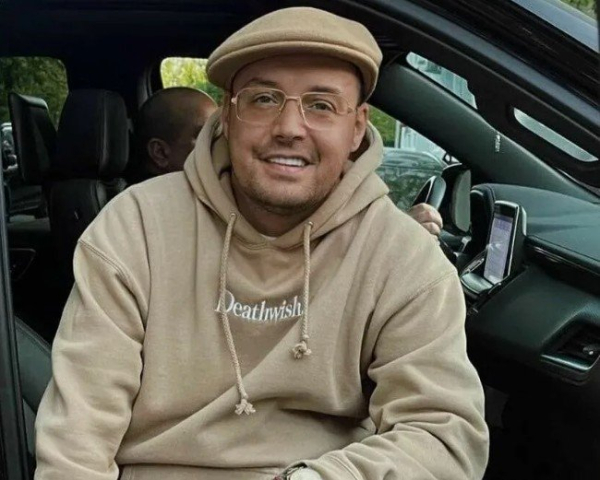 Гуф попрощался с поклонниками Гуф попрощался с поклонниками