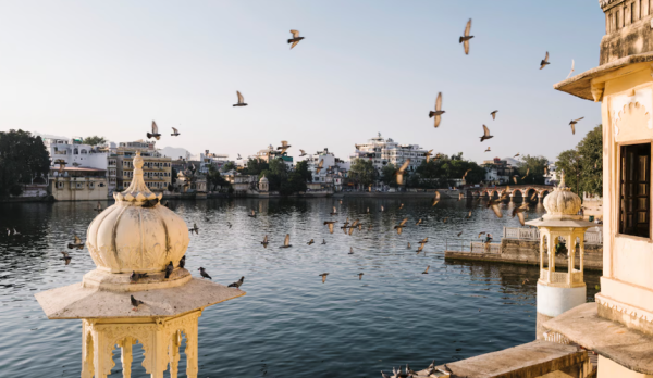 Сбер предложил российским туристам в Индии расплачиваться по безналу