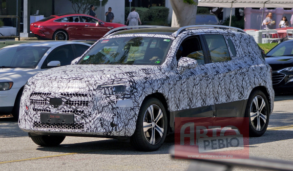 Новый Mercedes-Benz GLB вышел на испытания