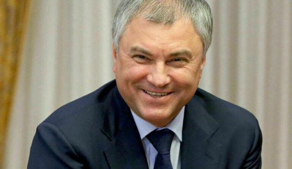 Володин: чиновникам следует отказаться от заграничного отдыха